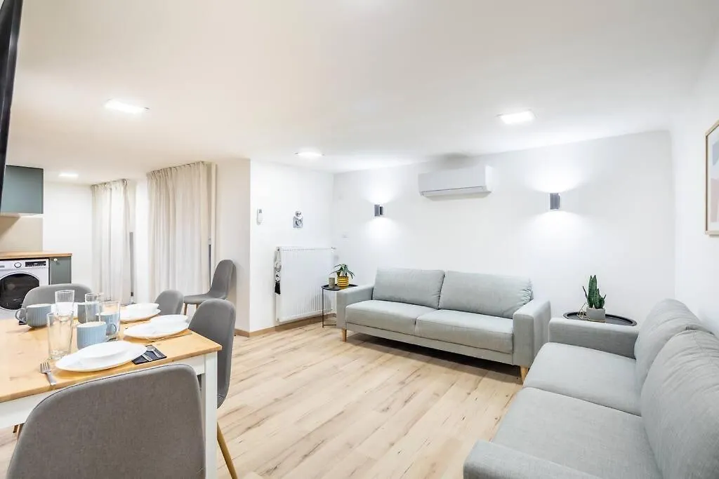 Cityscape Budget Apartments Doubledecker B Budapest