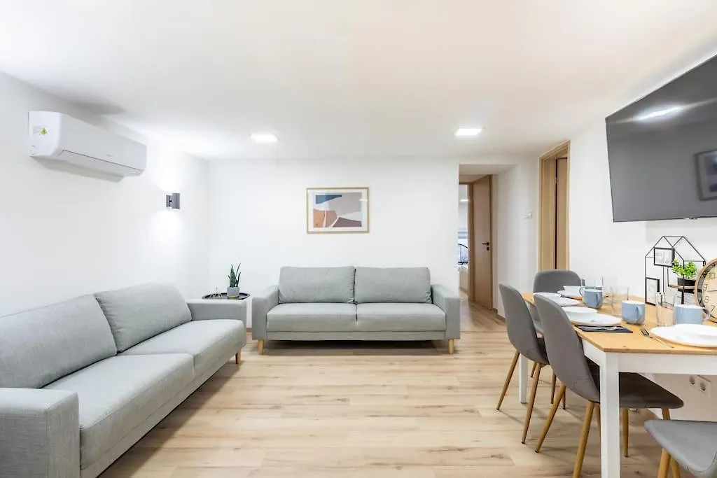Cityscape Budget Apartments Doubledecker B Budapest